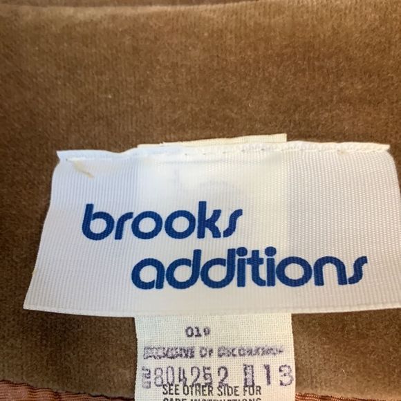 Vintage mid 70s velvet blazer in tan/ brown size 8 Brooks additions. - Picture 8 of 12